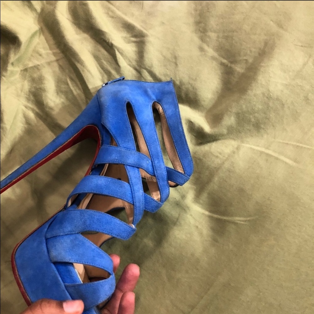 💯 Authentic Louboutin Summer Heels